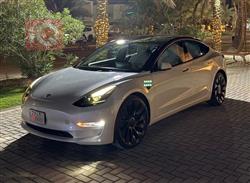 تێسلا مۆدێل 3